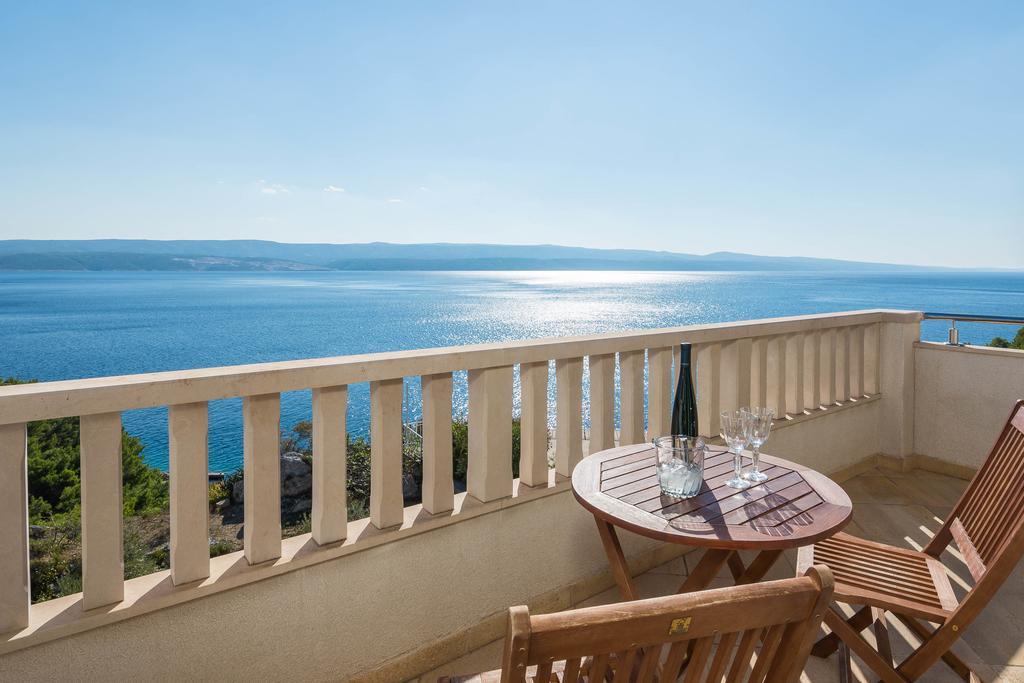 Beachfront Apartments Lara Omiš Εξωτερικό φωτογραφία