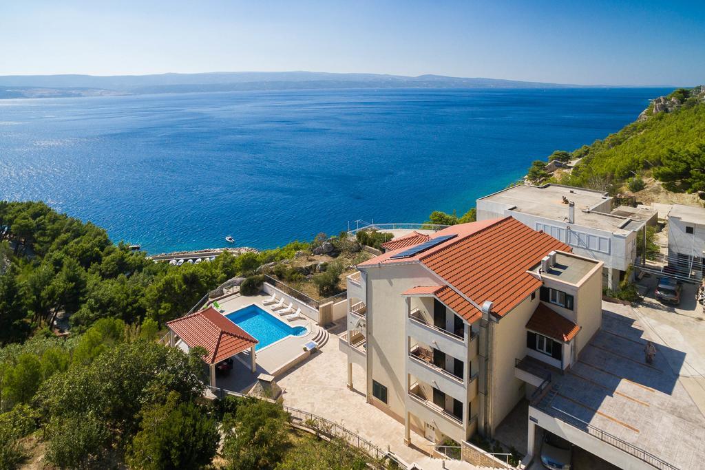 Beachfront Apartments Lara Omiš Εξωτερικό φωτογραφία