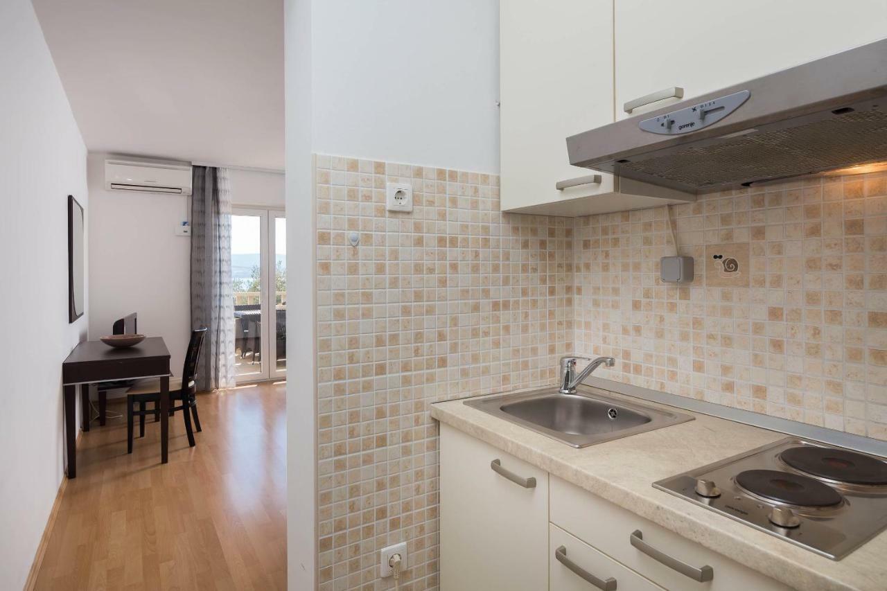 Beachfront Apartments Lara Omiš Δωμάτιο φωτογραφία